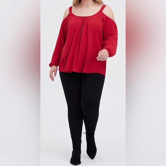🆕🦄Torrid NWT🔖Beautiful Red Cold Shoulder Swing Top - 5x - Picture 2 of 6